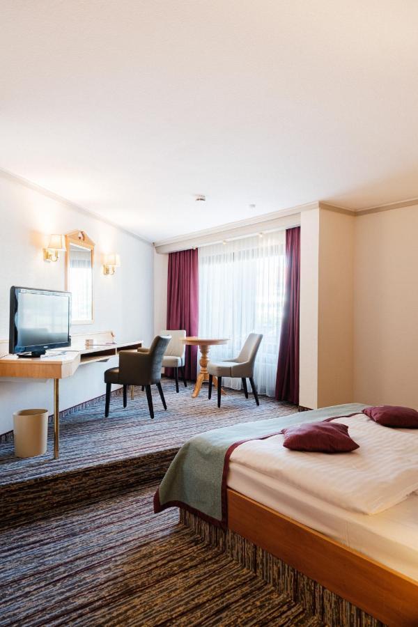 Hotel Pelikan Schwäbisch Gmünd Extérieur photo